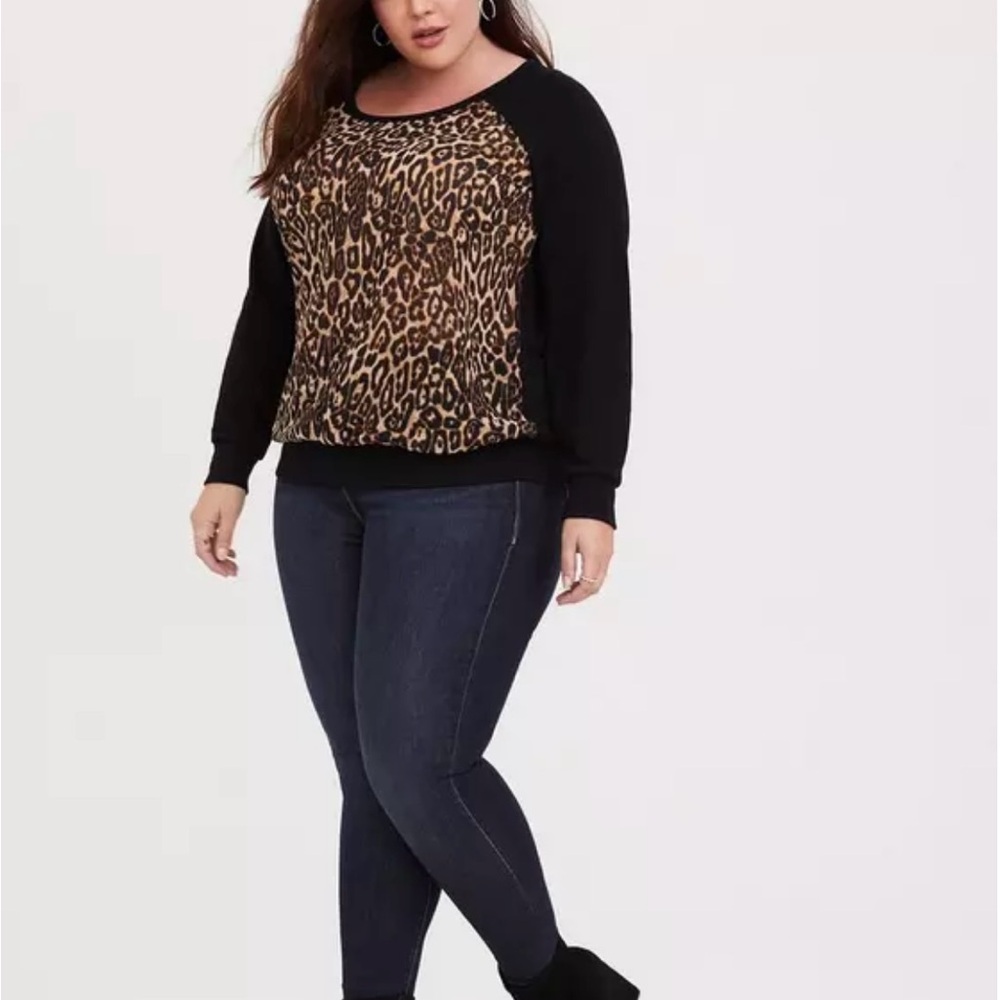 Leopard print chiffon front pullover